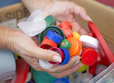 回收瓶盖作循环再造